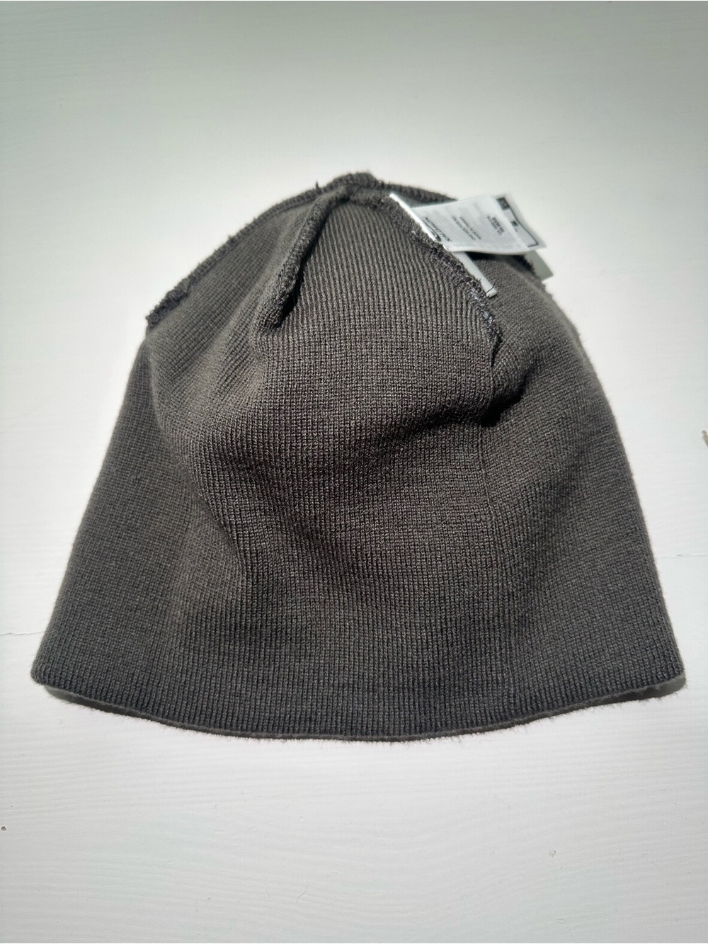 Salomon Ribbed Knit Beanie - 2009 new no tags - Picture 3 of 5